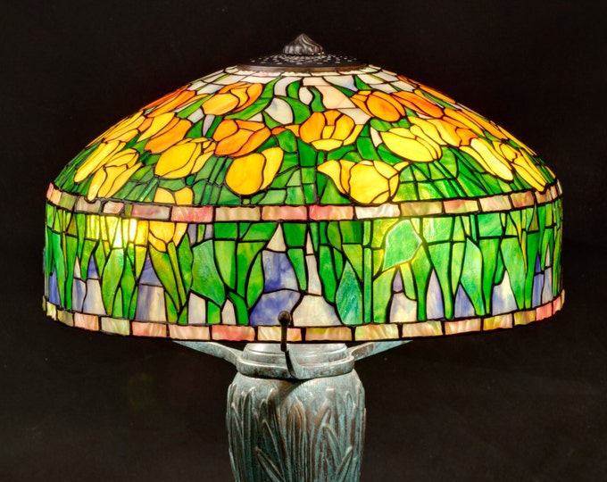 Tiffany Tulip lamp