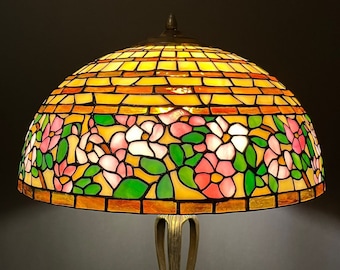 16" Wild Rose Tiffany lamp