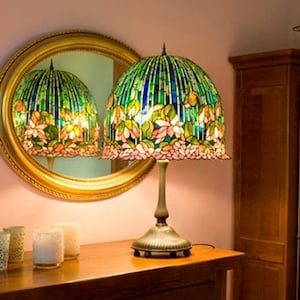 Quoizel collectibles store stained glass lamp