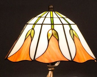 Tiffany lamp, Small Lamp, Stained Glass Lamp, Accent Lamp, Table Lamp, Bedside Lamp, Desk Lamp, Standing Lamp, Home Decor, Vintage Lamp,