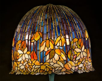 18" Lotus, Tiffany lamp, Table Lamp, Stained Glass Lamp, Desk lamp, antique, tiffany studios, art deco lamp, art nouveau lamp, night lamp