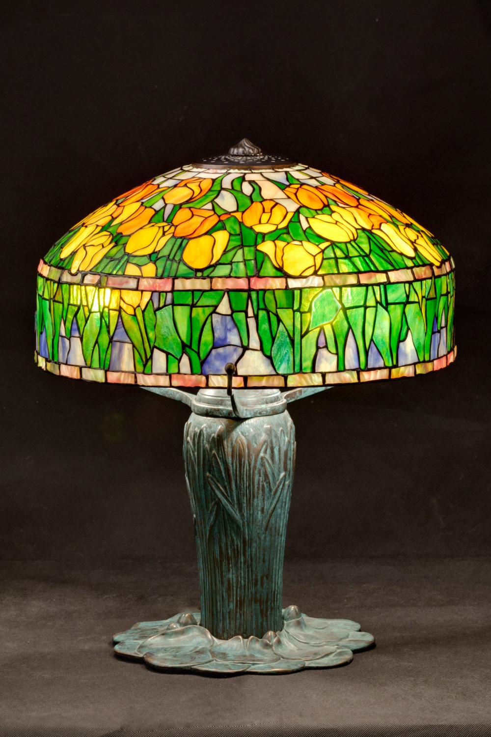 Tiffany Tulip lamp