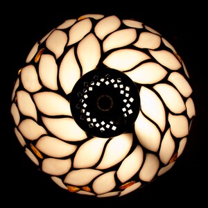 Kleine Lampe, Nachttischlampe, Nachttischdekor, Nachttischlampe, Bernsteinglaslampe, Bernsteinlampe, Bernsteindekor, Buntglaslampe, kleiner Lampenschirm Bild 4