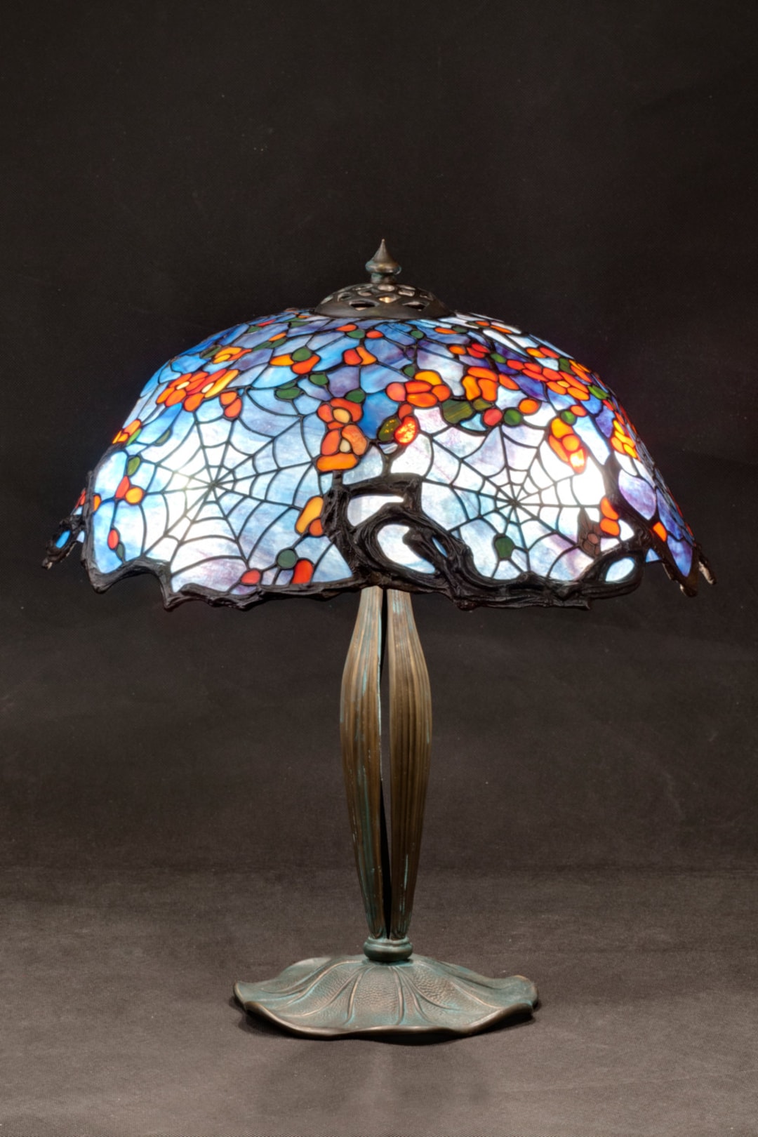 ティファニー ステンドグラスランプ デスクランプ、ステンドグラスランプ、クモの巣ランプ、ティファニー
