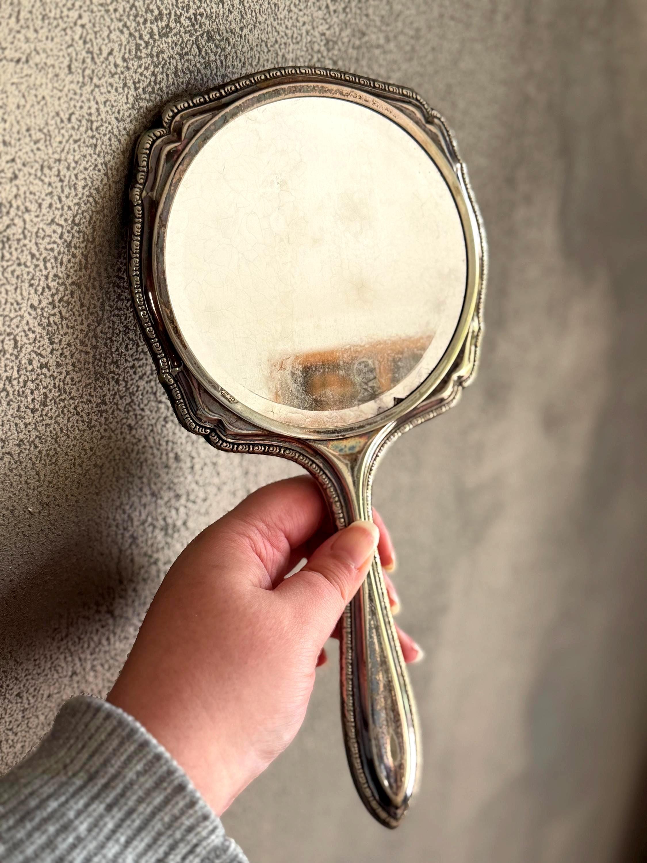 手鏡 ポルトガル アンティーク 黒い柄の手鏡-antique hand mirror