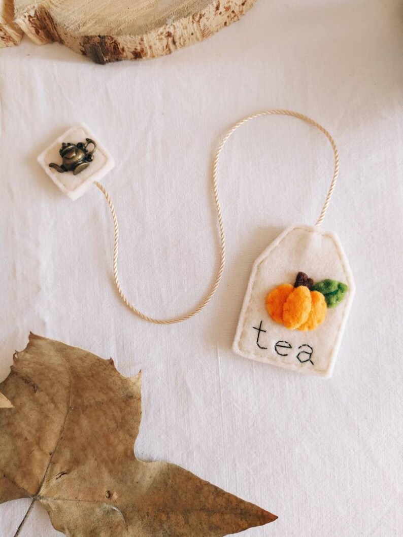 Felt Tea bag bookmark with Pumpkin Autumnal bookmark Halloween gift image 3
