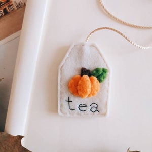 Felt Tea bag bookmark with Pumpkin Autumnal bookmark Halloween gift image 4