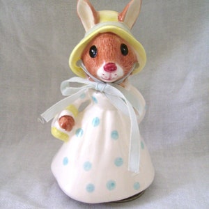 Musical Lefton Rabbit Figurine Music Box WORKING