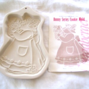 Longaberger Mama and Baby Bunny Cookie Mold In Box Easter Mold 1994 Vintage