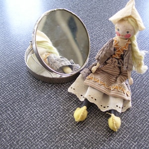 Compact Dual Standing Mirror Make Up Mirror Magnifying Treville W. Germany Vintage