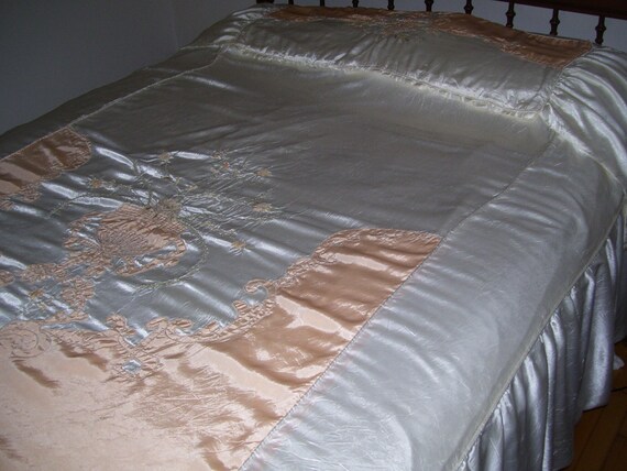 Liquid Satin Bed Set With Chenille Bedspread Hollywood Glam Bedroom Champagne And Peach Lined 4 Pieces 1930s Vintage