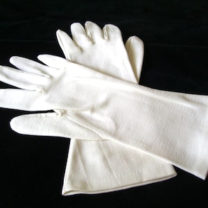 White Gloves SM Vintage