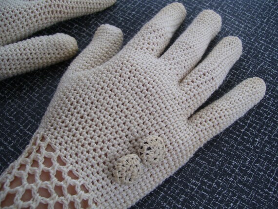 Crocheted Gloves Dress Gloves Cream Vintage - image 2