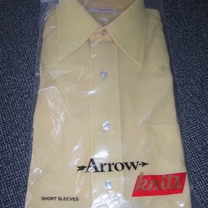 NOS Mustard Yellow Arrow Polyester Shirt Men&#39;s sz 15 Short Sleeve 1970s Vintage