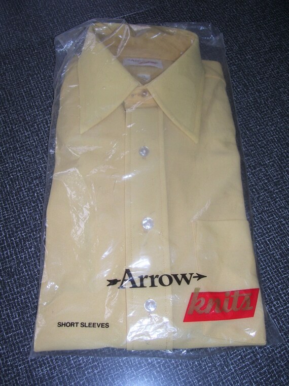 NOS Mustard Yellow Arrow Polyester Shirt Men's sz… - image 1