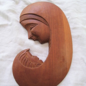 Wood Madonna Child Wall Hanging 5x9.25 inches Vintage