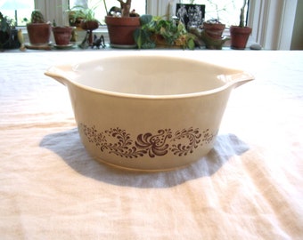 Pyrex Homestead Casserole 1.5L Vintage