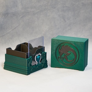 Zilver - EDH/COM 100 (120SS) kaartdeckdoos met display aan de voorkant en extra sleuf voor 25 kaarten