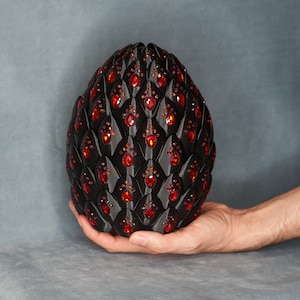 XL Gemmed Ridgeback Dragon Egg Deck Box Für ein doppelt ummanteltes 100-Kartenspiel mit Würfelaufbewahrung