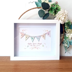 Handgemachte Ton Ammer Kunstwerk in Rosa, personalisierte Baby Gits, Namen Wimpelkette, gerahmte personalisierte Baby Geschenke