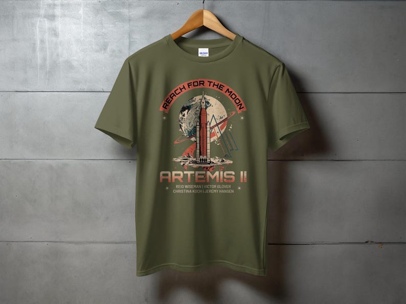 Artemis ii Space Mission Shirt, Reach for the Moon, nasa Astronaut Crew, Reid Wiseman, Victor Glover, Christina Koch, Jeremy Hansen

Artemis