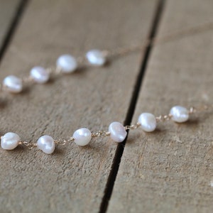 Pearl necklace. Pearl and Gold necklace. Wedding necklace. Bride jewelry. Bridesmaid jewelry.