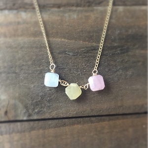 Multi-colored Sapphire necklace. Blue, yellow and pink Sapphire and gold.