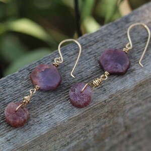 Raw Ruby and Strawberry Quartz earrings. Gold and ruby. Ruby earrings. Raw Ruby earrings, statement earrings, Valentine earrings