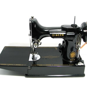 Singer 221 Featherweight Sewing Machine- 1956