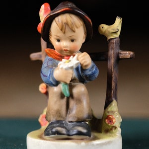 Antique Hummel Figurine #174 TMK 2, 'She Loves Me, She Loves Me Not', Full Bee by Goebel, Germany, Excellent Condition, Rare Figurine
