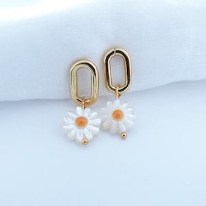 Daisy earrings