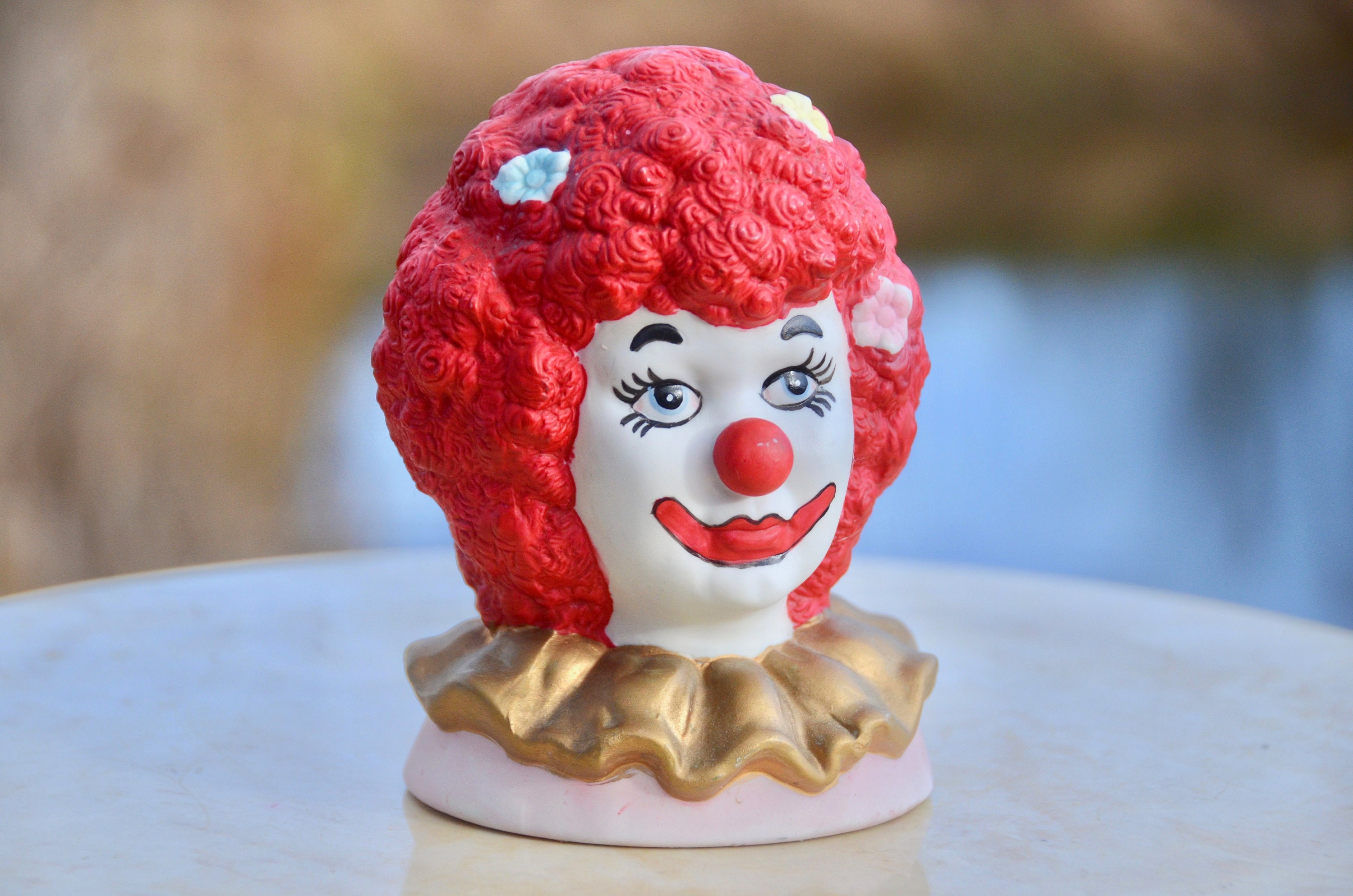 ヴィンテージ ピエロ オルゴール：不気味なサーカス装飾 | ロナルド