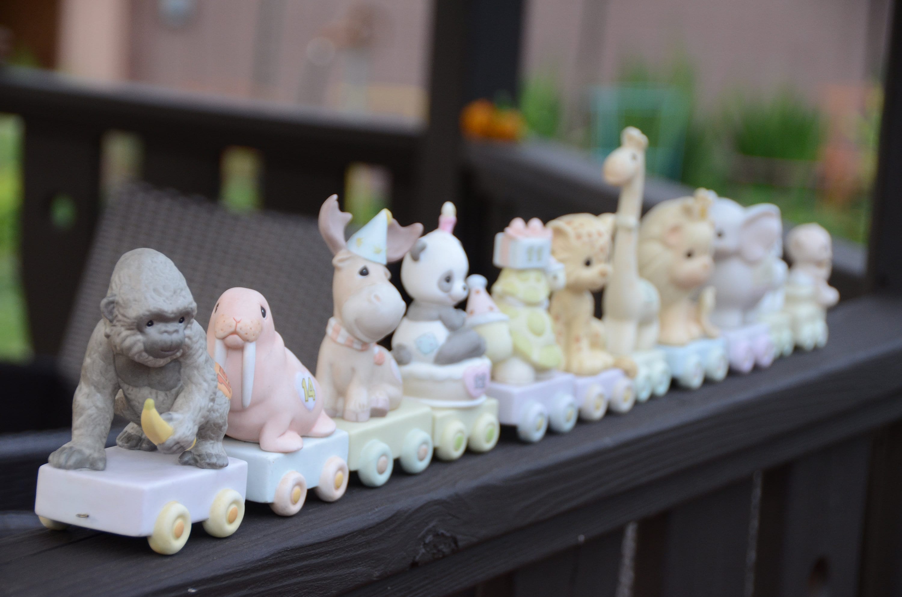 precious moments 置物　4個 Precious Moments Birthday Circus Animal Train Figurines