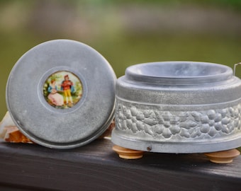 Antieke metalen MUZIEKDOOS POEDER | Victoriaanse poederdoos voor sieraden | Muzikale Victoriaanse make-updoos voor koppels | Doosje poederdons | Vintage ijdelheid #R-17