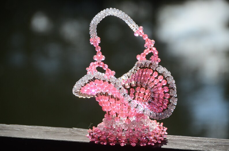 Pink and White Beaded Kitschy Safety Pin Basket Christmas|Grandma/'s House|Pink Easter Basket #N208 Kitschy Basket Retro SAFETY PIN Basket