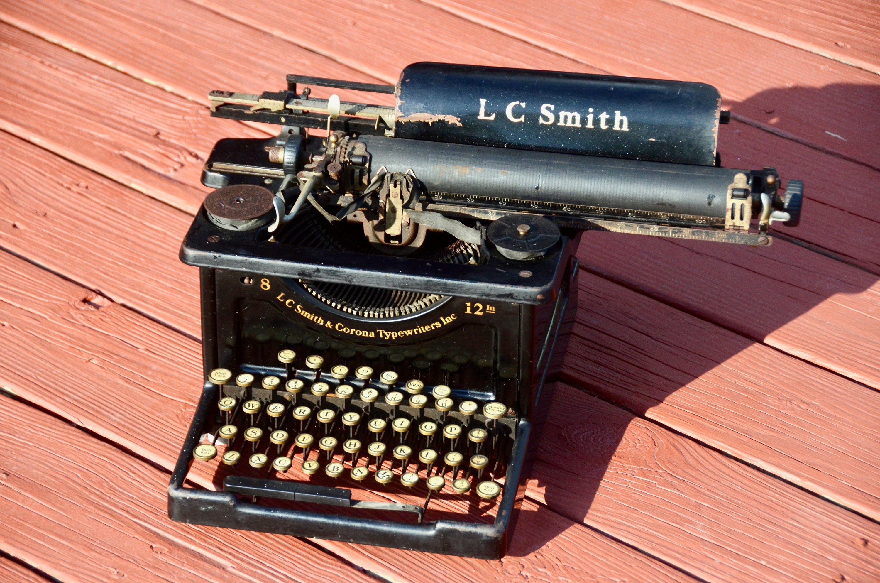 Collecting the Vintage Typewriter - American Farmhouse Style