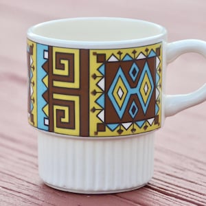 Retro geometrisk kaffemugg: Atomisk stapelmugg från mitten av 1960-talet | #71-P 132