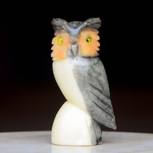 Genuine Alabaster Owl Made in Italy. Collectible Owl Figurine. Owl Paperweight. Retro Owl. Woodland Creatures/Animals.#A1710-9