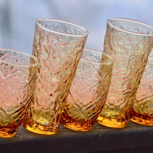 Mid-Century Bernstein Glas Becher: Strukturiertes Honig Gold Set von 5