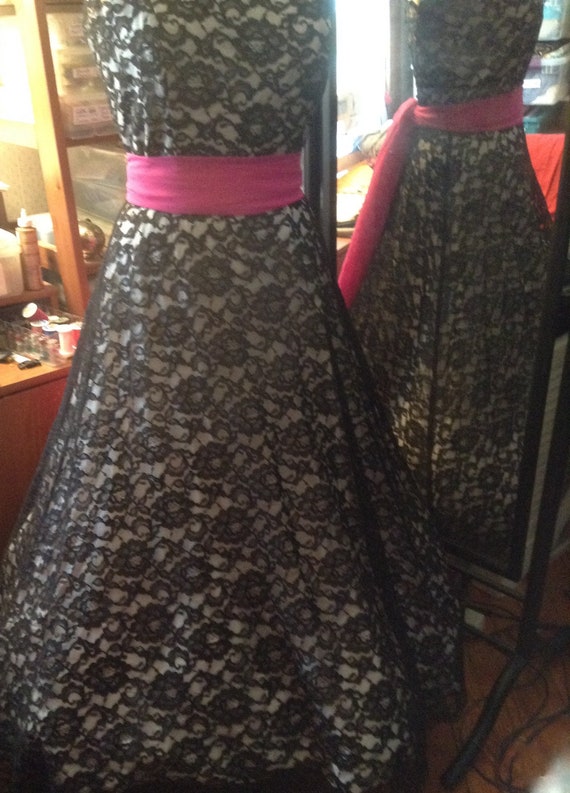 Black lace prom dress - image 4