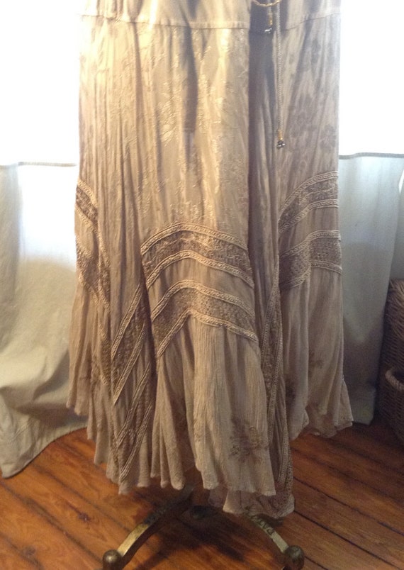 Vintage Boho/ Tan-Gold Tiered Skirt/Black Peasant… - image 2