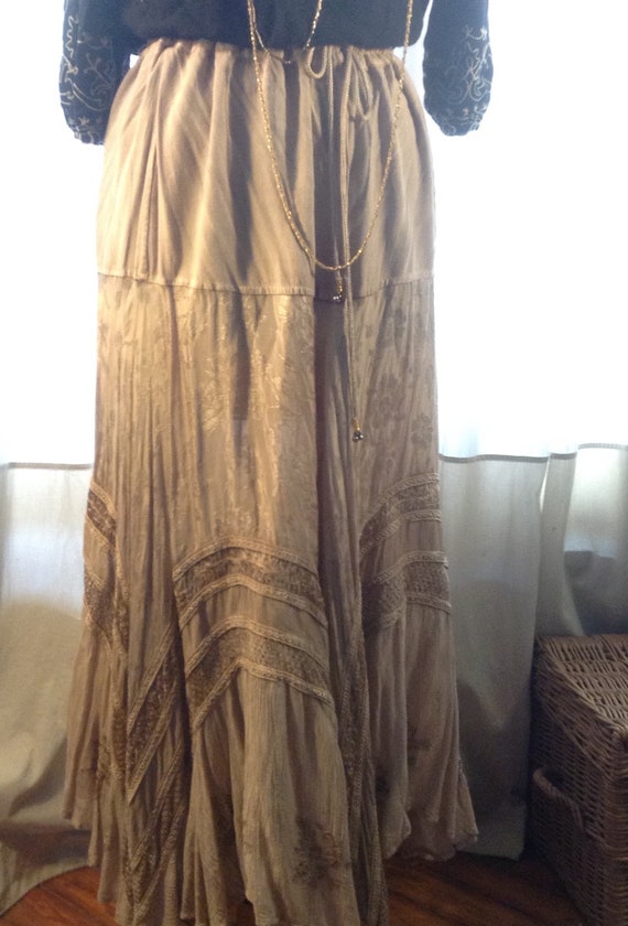 Vintage Boho/ Tan-Gold Tiered Skirt/Black Peasant… - image 4