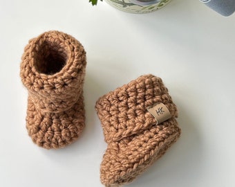 Baby slippers/ Slippers crochet, Newborn, 0-6 months and 6-12 months, Choice of colors,  Baby Booties Padraig Style