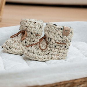 Baby slippers/ Slippers crochet, Newborn, 0-6 months and 6-12 months, Choice of colors, Baby Booties Padraig Style image 6