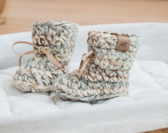 Baby slippers/ Slippers crochet, Newborn, 0-6 months and 6-12 months, Choice of colors,  Baby Booties Padraig Style