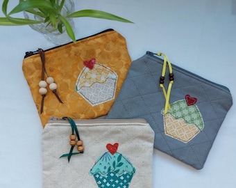 Quilted Coin Purse with Cupcake Appliqué and Heart Design - Zipped pouch, Zipped