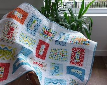 Baby Quilt, Keyhole Design, Patchwork Cot Quilt, Crib Quilt, Play Mat, Nursery Decor