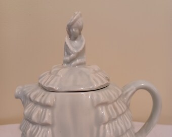 Sadler Ye Daintee Ladyee Crinoline Lady Teapot