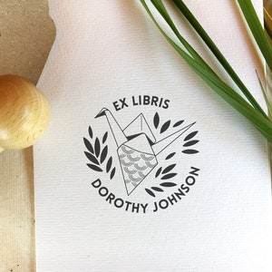 Origami URAW. Personalizowana pieczątka Ex Libris. Drewniany stempel z motywem urawia. Wyjątkowy près de Rocznicę, więta i Urodziny