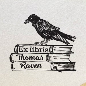 Timbro Ex Libris personalizzato RAVEN: Uccello nero sulla pila di libri Ex libris